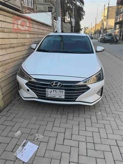 هیوندای ئەلەنترا